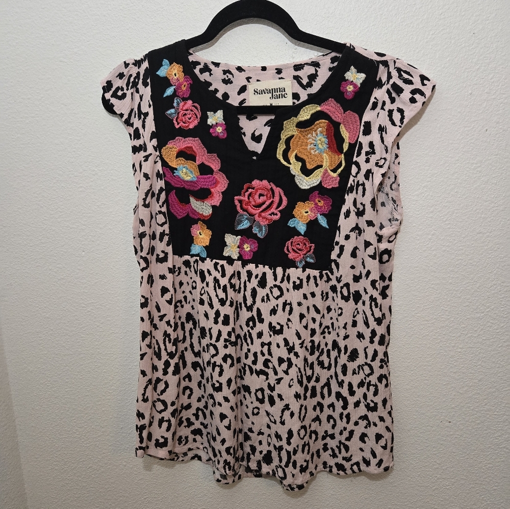 Savannah Jane Embroidered Top Medium - image 3